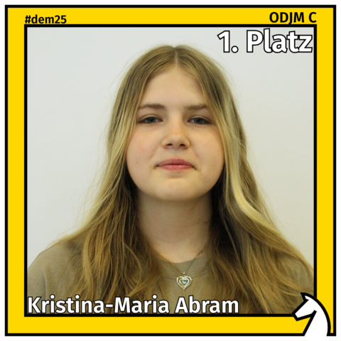 Zu sehen ist die Siegerin der ODJM-C, Kristina-Maria Abram, in einem goldenen Rahmen